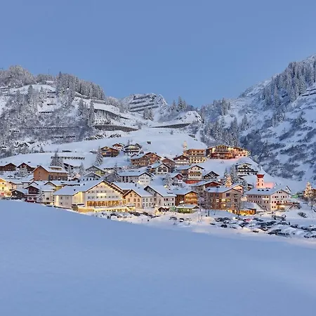 Alojamento de Turismo Selvagem Arlberg *