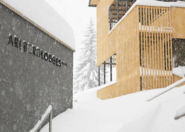 Arlberg Lodge *
